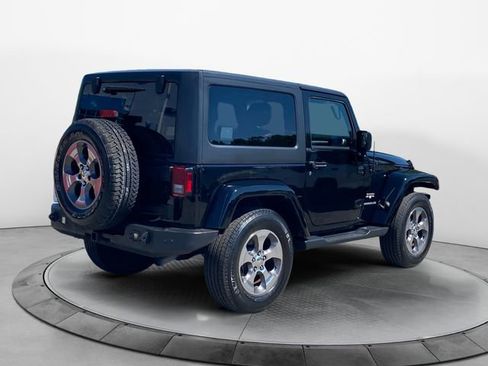 Used 2017 Jeep Wrangler Sahara w/ Dual Top Group AWD/4WD image 5