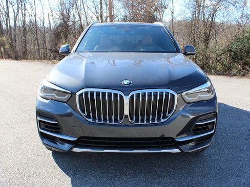 Used 2023 BMW X5 xDrive40i w/ Premium Package image 4