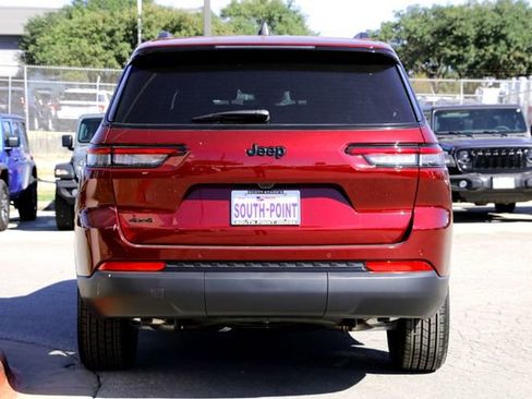 New 2025 Jeep Grand Cherokee L Altitude image 6
