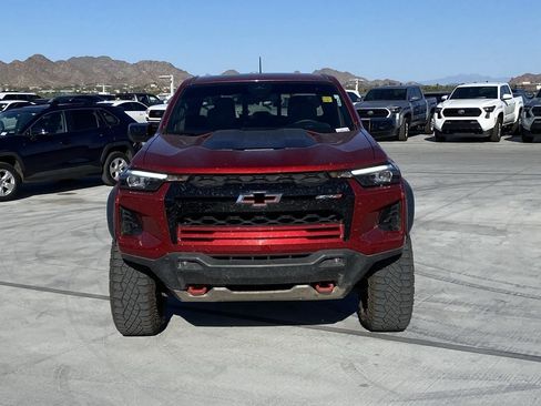 Used 2025 Chevrolet Colorado ZR2 image 2