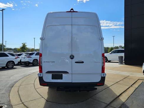 Used 2026 Mercedes-Benz Sprinter 2500 image 6