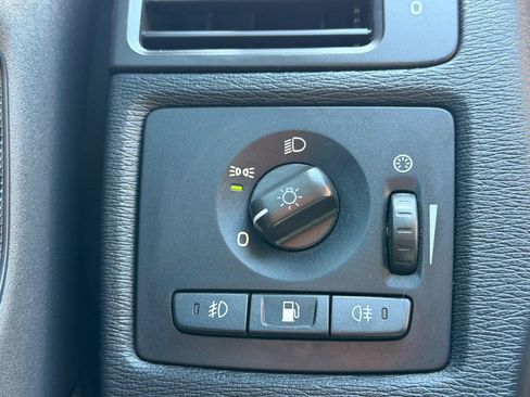 Used 2011 Volvo C70 T5 w/ Multimedia Pkg FWD image 18