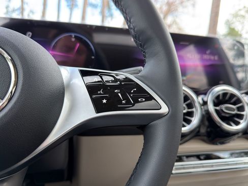 New 2026 Mercedes-Benz GLB 250 image 25
