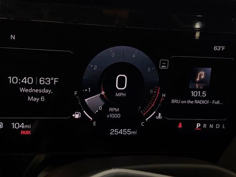 Used 2025 GMC Yukon Denali RWD image 17