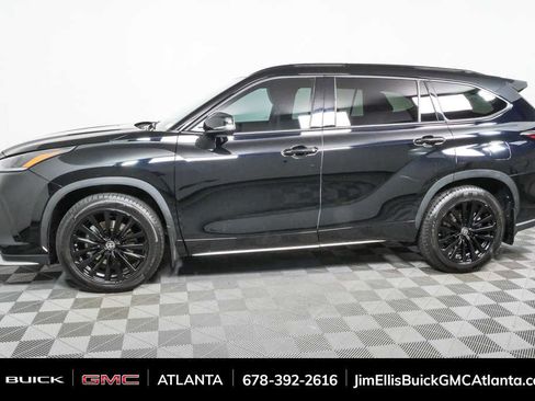 Used 2024 Toyota Highlander XSE FWD image 28