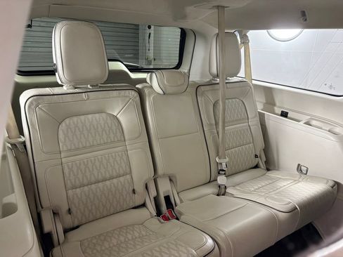 Used 2020 Lincoln Navigator L Black Label w/ Cargo Convenience Package AWD/4WD image 34