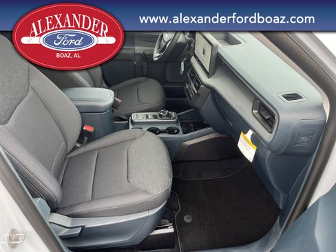 New 2025 Ford Maverick XL image 15