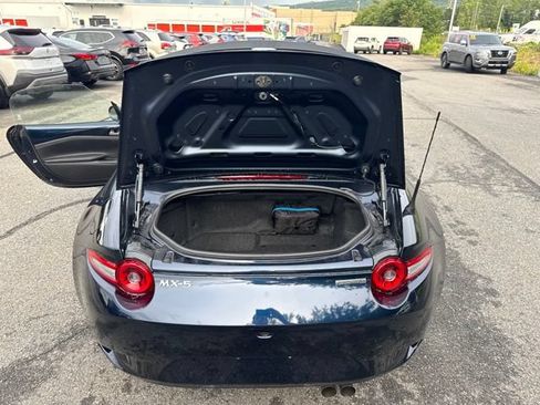 Used 2025 MAZDA MX-5 Miata Grand Touring RWD image 13