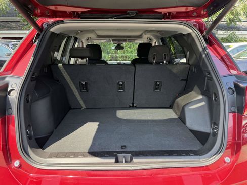 Used 2018 Chevrolet Equinox LT w/ Sun & Infotainment Package FWD image 7