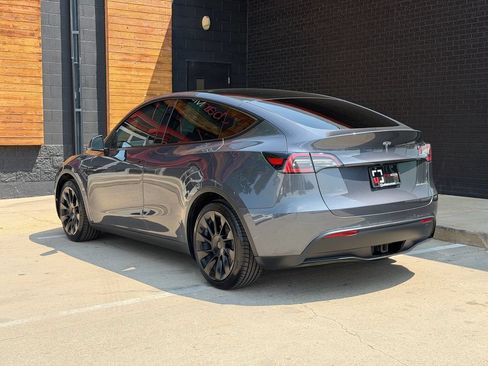 Used 2022 Tesla Model Y Long Range AWD/4WD image 14