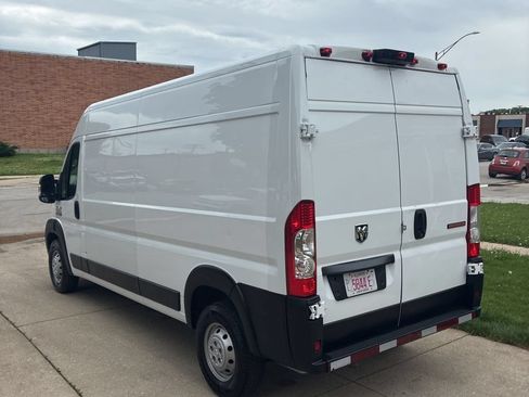 Used 2021 RAM ProMaster 2500 w/ Convenience Group FWD image 8