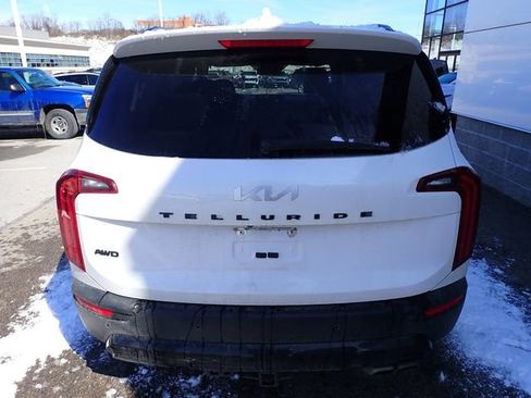 Certified 2022 Kia Telluride SX w/ Nightfall Edition Package image 3