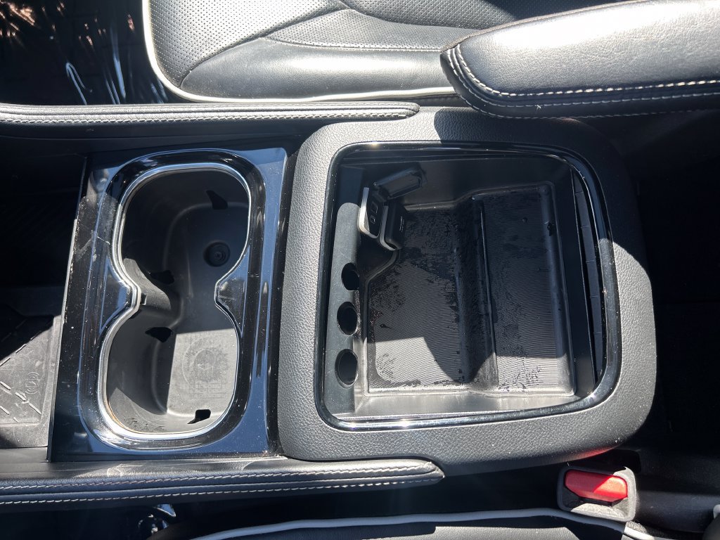 Used 2025 Chrysler Pacifica Limited FWD image 31
