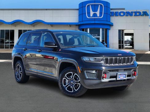 Used 2022 Jeep Grand Cherokee Trailhawk image 1