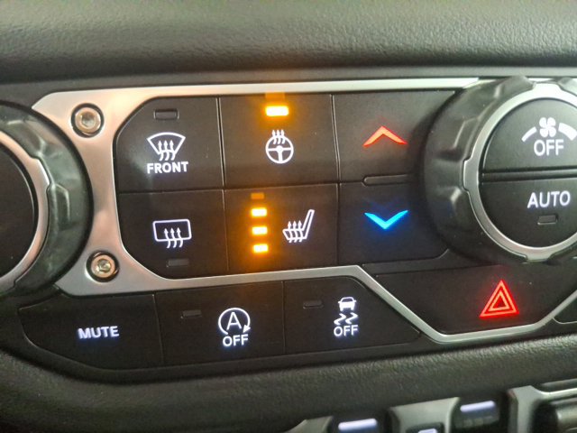 Used 2024 Jeep Wrangler Unlimited Sahara w/ Dual Top Group AWD/4WD image 30