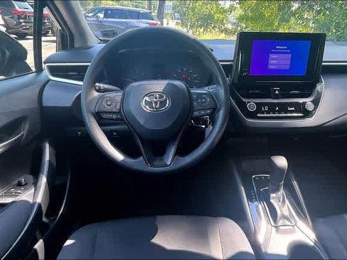 Used 2023 Toyota Corolla LE AWD/4WD image 8