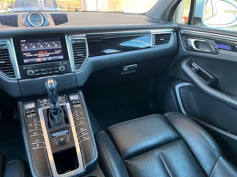 Used 2018 Porsche Macan S AWD/4WD image 18