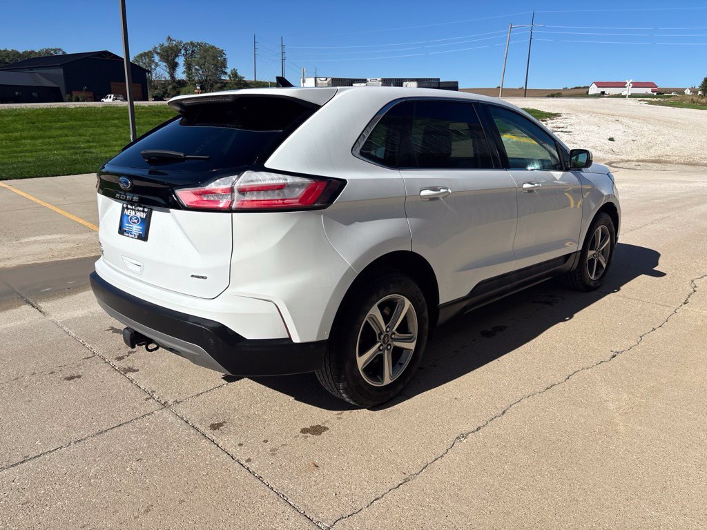 Used 2024 Ford Edge SEL w/ Convenience Package AWD/4WD image 4