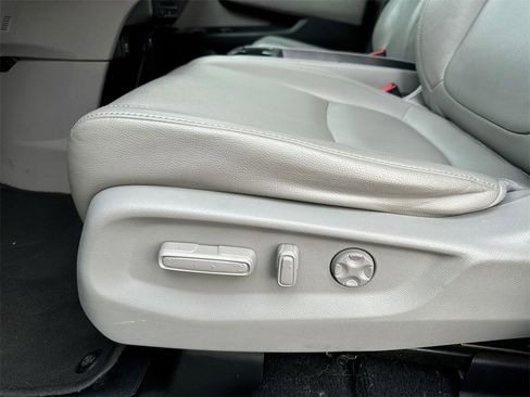 Used 2019 Honda Odyssey EX-L image 12