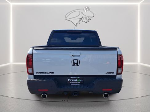 Used 2023 Honda Ridgeline Black Edition image 4
