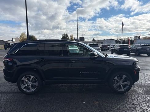 New 2025 Jeep Grand Cherokee Limited w/ Trailer Tow Package image 8