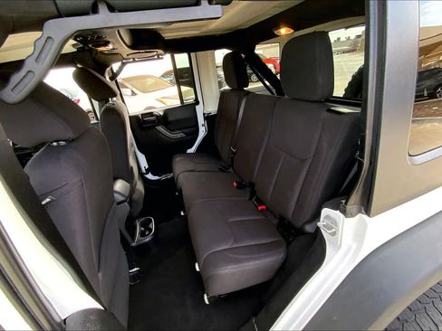 Used 2013 Jeep Wrangler Unlimited Sport image 19