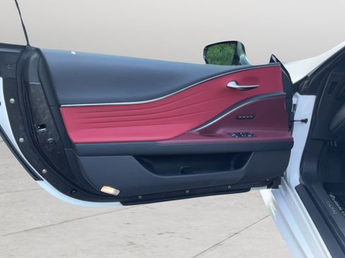 Used 2021 Lexus LC 500 Convertible RWD image 10