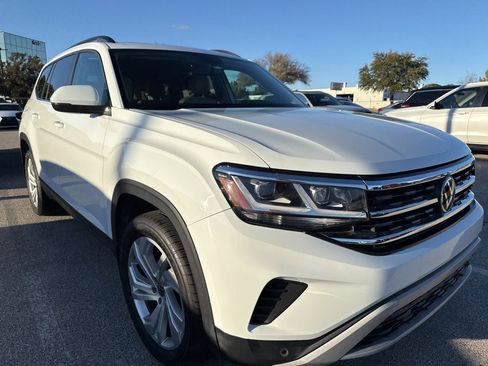 Used 2021 Volkswagen Atlas SE image 3