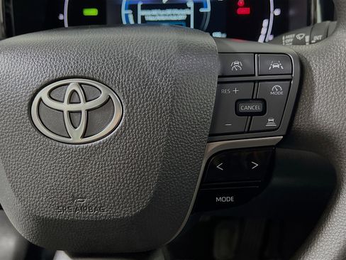 Used 2025 Toyota Camry LE image 20