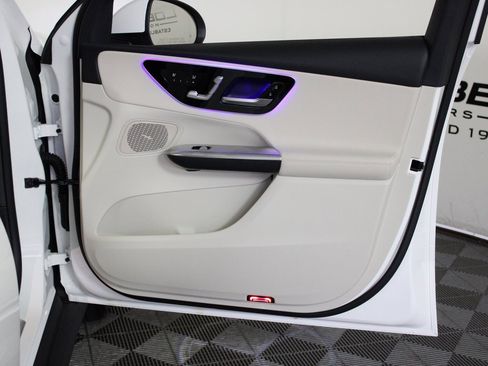 Certified 2025 Mercedes-Benz GLC 300 4MATIC image 30