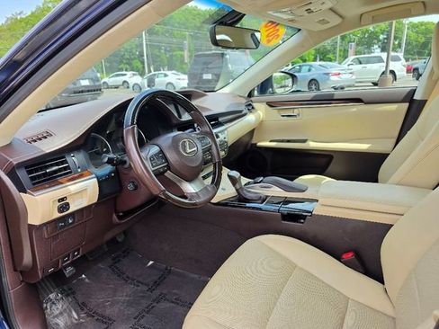Used 2016 Lexus ES 350 w/ Navigation System Package FWD image 20