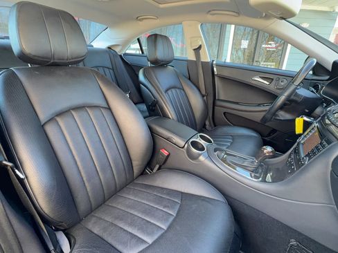 Used 2008 Mercedes-Benz CLS 550 image 24