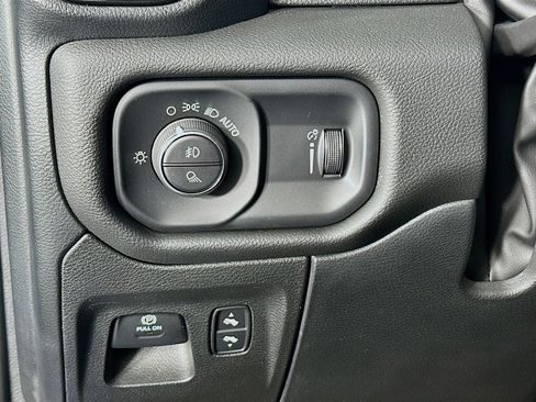 Used 2023 RAM 1500 Big Horn AWD/4WD image 17