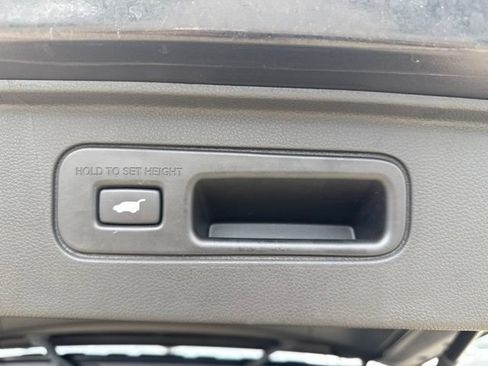 Used 2023 Honda Pilot Elite image 11