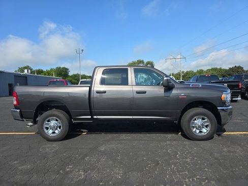 New 2024 RAM 3500 Tradesman w/ Chrome Appearance Group AWD/4WD image 8