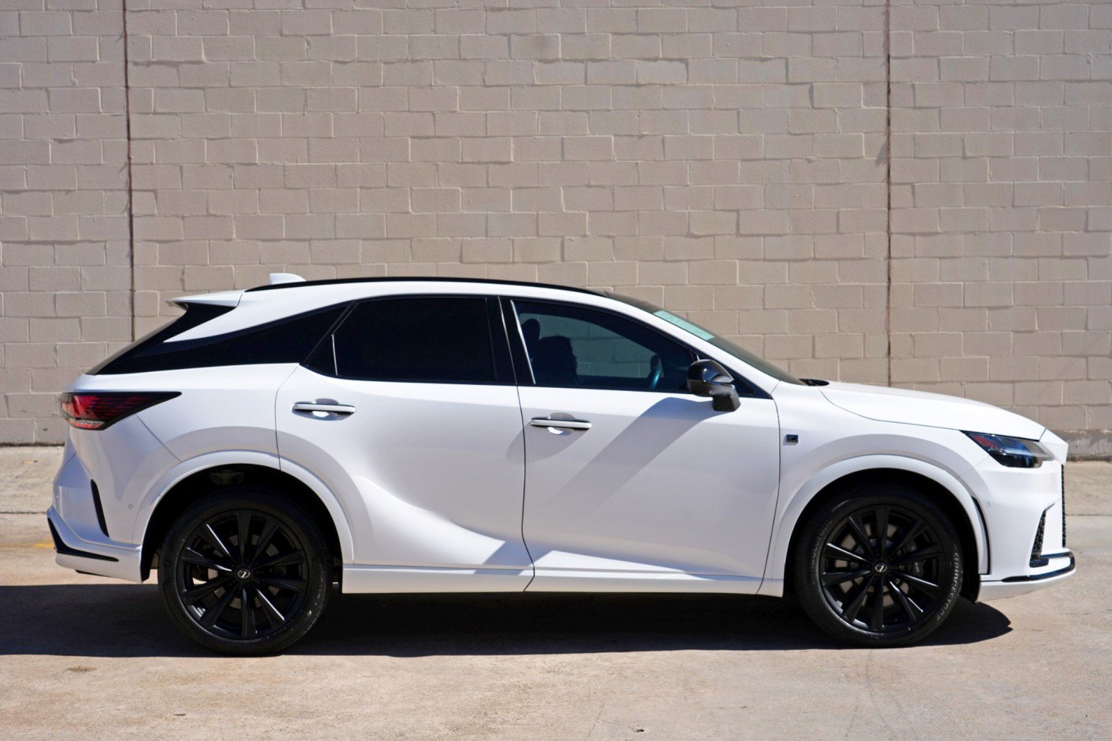 Used 2023 Lexus RX 500h F Sport w/ Cold Area Package AWD/4WD image 53