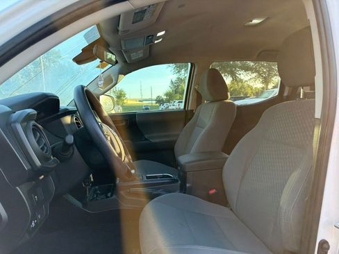 Used 2021 Toyota Tacoma SR w/ SR Convenience Package RWD image 9