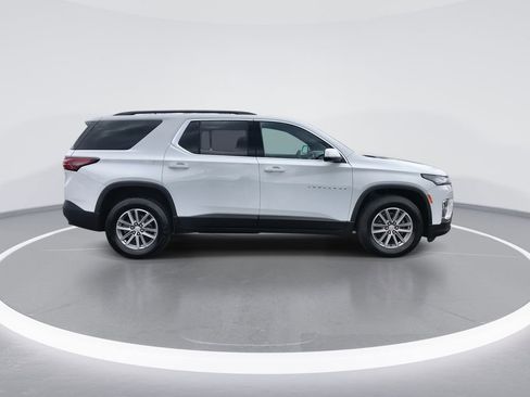 Used 2023 Chevrolet Traverse LT AWD/4WD image 9