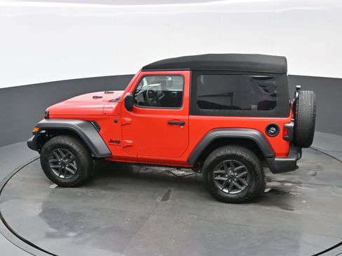 Used 2024 Jeep Wrangler Sport S image 32