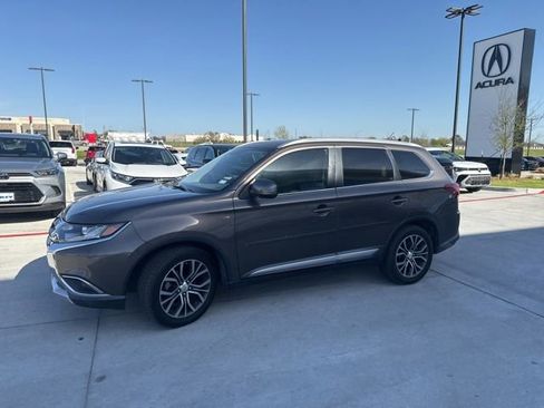 Used 2016 Mitsubishi Outlander GT image 4