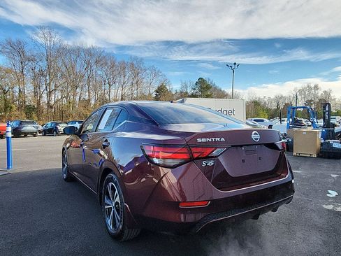 Used 2021 Nissan Sentra SV image 3