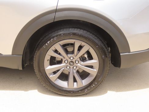 Used 2022 Ford Explorer XLT w/ Equipment Group 202A RWD image 18