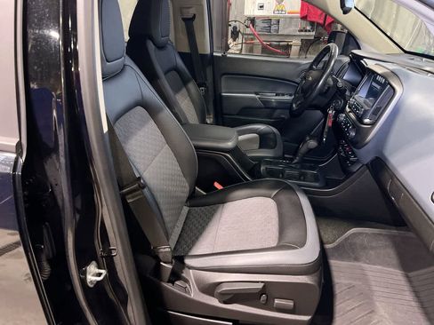 Used 2017 Chevrolet Colorado Z71 image 28