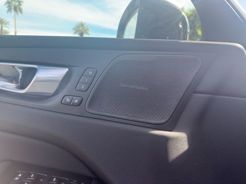 New 2026 Volvo XC60 B5 Ultra w/ Climate Package image 12