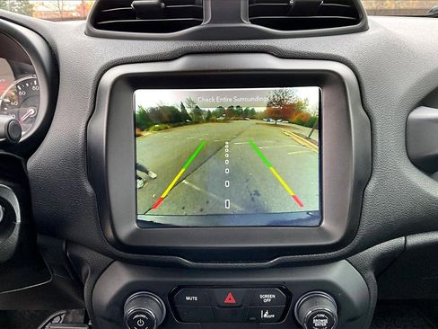 Certified 2023 Jeep Renegade Trailhawk image 14