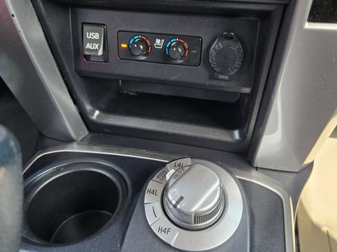 Used 2016 Toyota 4Runner Limited AWD/4WD image 30