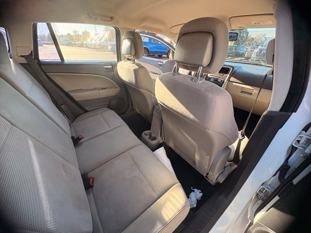 Used 2011 Dodge Caliber Mainstreet FWD image 15