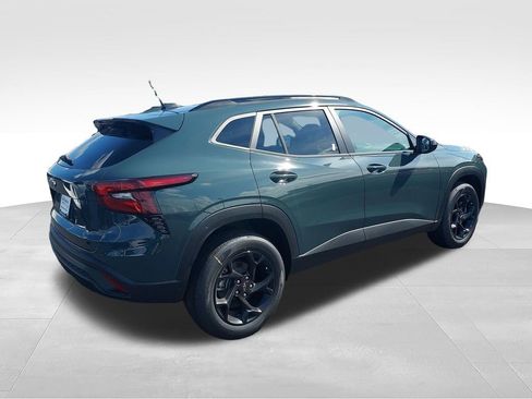 New 2026 Chevrolet Trax LT w/ Driver Confidence Package FWD image 5