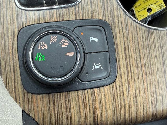 Used 2017 GMC Acadia Denali w/ Technology Package AWD/4WD image 21