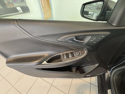 Used 2022 Chevrolet Malibu Premier FWD image 11